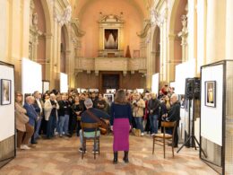 Inaugurazione di Musica [in] Foto – Immagini Sonore: note visive e memoria condivisa. In foto Let's SIng Father & Daughter" Carlo Prato e sua figlia Sofia