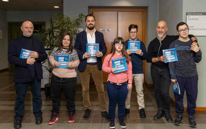 Inaugurata in Assemblea Legislativa la mostra "Imparare a vedere per imparare a fotografare"